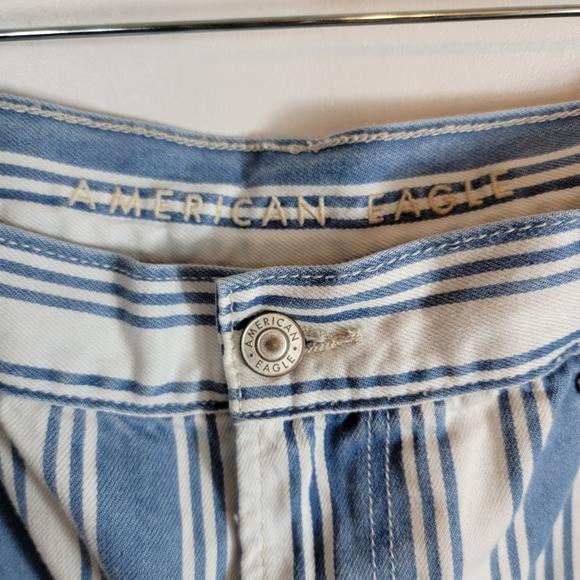 AEO Mom Pin Stripe Jeans Size 16 - Picture 7 of 7